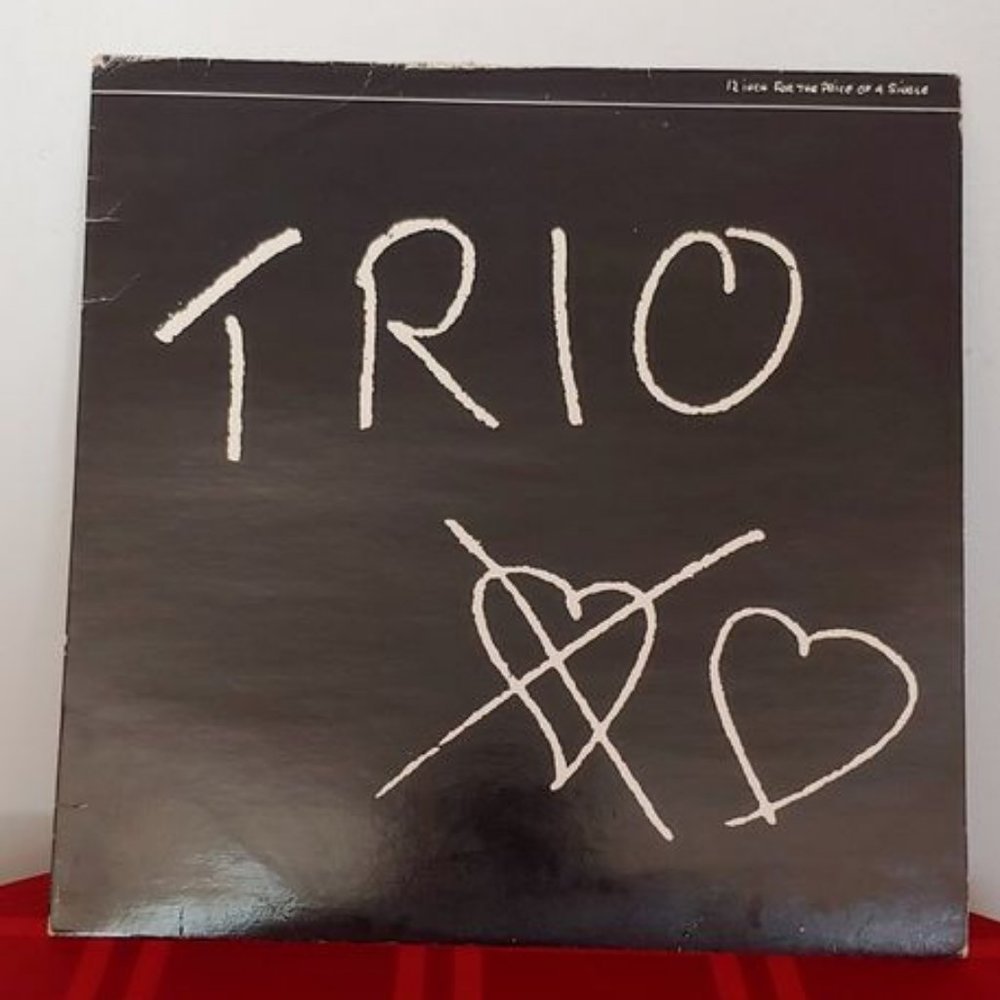 GENTLY USED, VINTAGE, 1982 TRIO, DA, DA, DA, 12" E.P.!!!